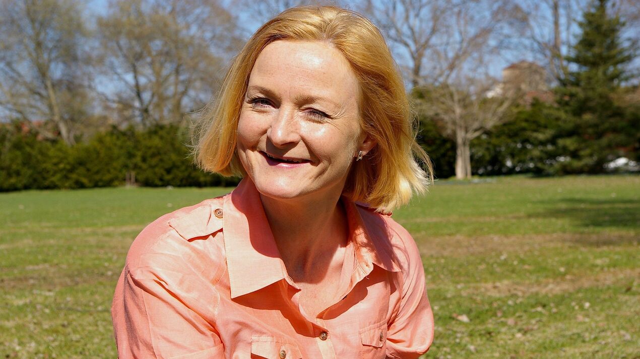 Foto de Olesya após comprar cápsulas de óleo de cannabis